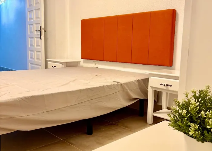 Modern In Cristianos * 洛斯克里斯蒂亚诺斯