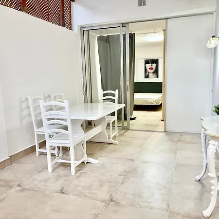 Modern In Cristianos Los Cristianos (Tenerife)